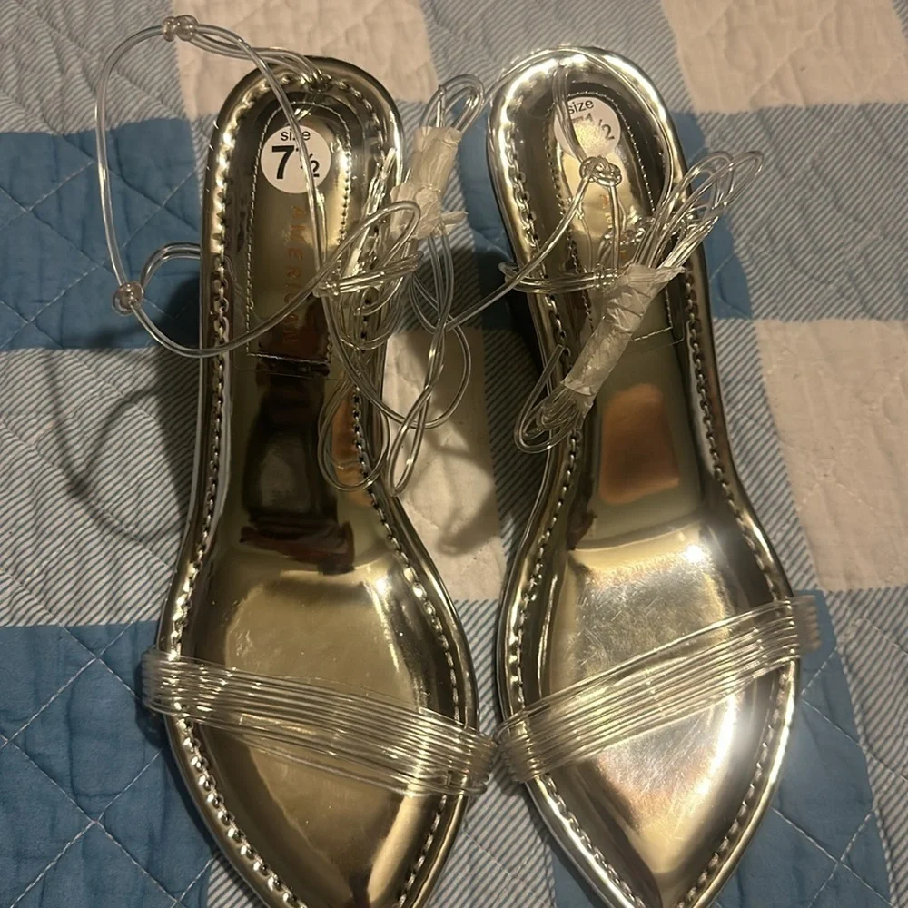 GOOD AMERICAN WOMEN’S CINDER-F*CKING-RELLA WEDGE in SILVER